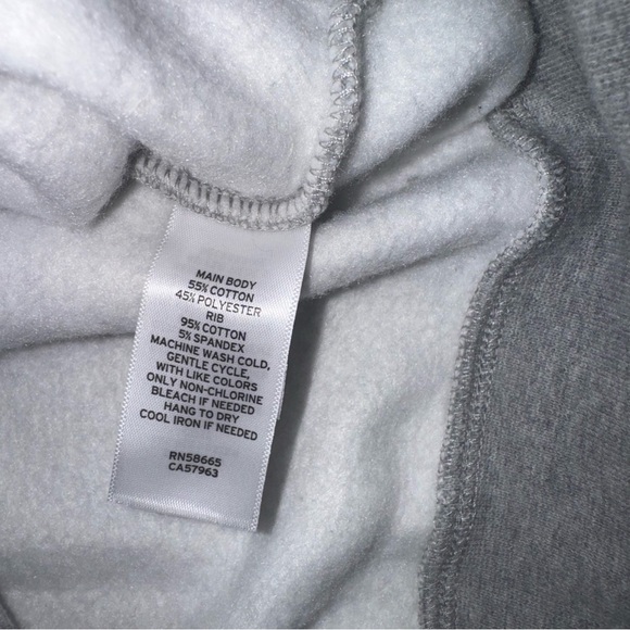 BP Gray London Crewneck Sweater | Pullover Sweatshirt | Size M - Picture 8 of 8